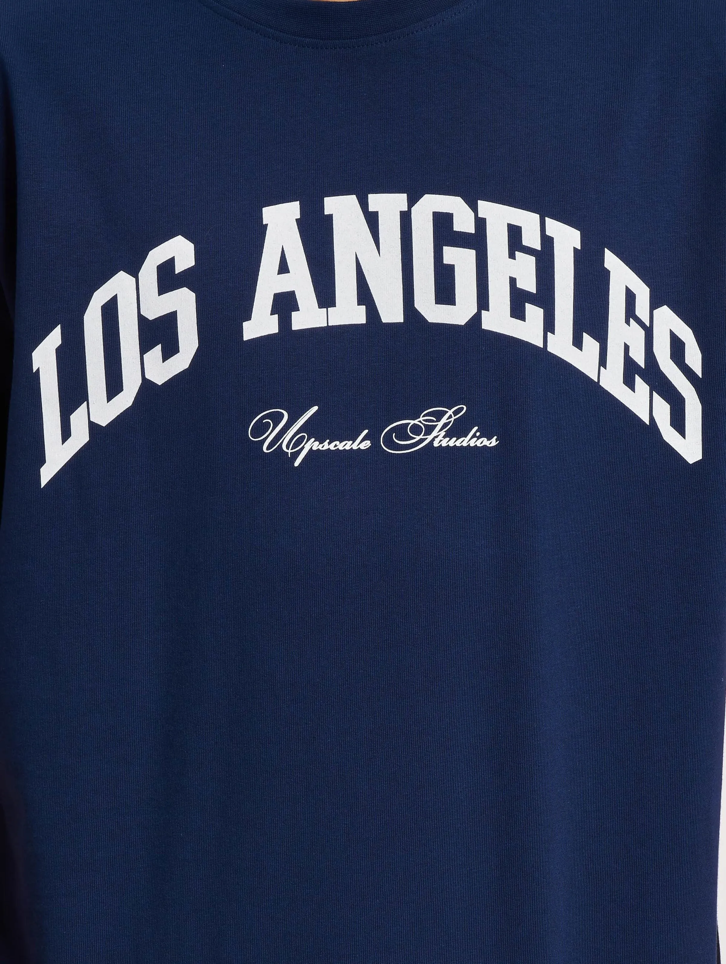 Mister Tee Upscale L.A. College Oversize T-Shirt